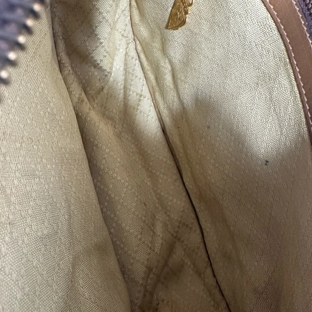 Gucci Shoulder Bag - Picture 8 of 9